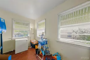 10030 Mccartney Ln, Bellefontaine Neighbors, MO 63137 - Photo 18