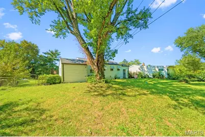 10030 McCartney Lane, Bellefontaine Neighbors, MO 63137 - Photo 26