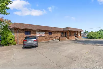 2711 Thomas Drive, Cape Girardeau, MO 63701 - Photo 2