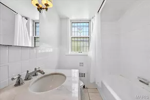 7532 Cromwell Dr, Clayton, MO 63105 - Photo 10