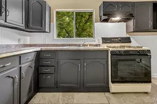 10062 Bon Oak Dr, Saint Louis, MO 63136 - Photo 8