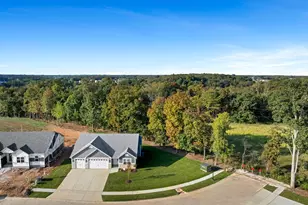 116 Timber Wind Dr, Wentzville, MO 63385 - Photo 2