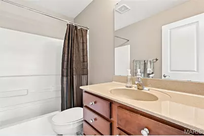 138 Kendall Bluff Court, Chesterfield, MO 63017 - Photo 24