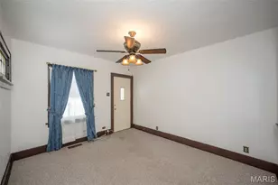 9734 Diamond Dr, Riverview, MO 63137 - Photo 6