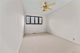 233 S Warson Rd, Ladue, MO 63124 - Photo 28