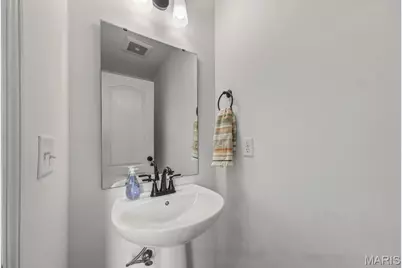 210 Newal Way, O'Fallon, MO 63368 - Photo 8