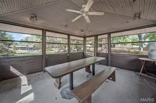 10000 Hilltop Dr, Saint Louis, MO 63128 - Photo 50