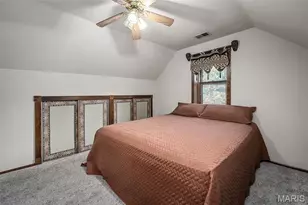 10000 Hilltop Dr, Saint Louis, MO 63128 - Photo 30