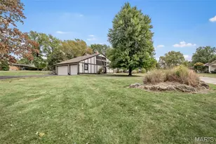 10000 Hilltop Dr, Saint Louis, MO 63128 - Photo 54