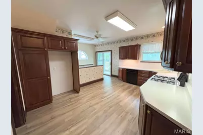 9310 Old Bonhomme, Olivette, MO 63132 - Photo 10