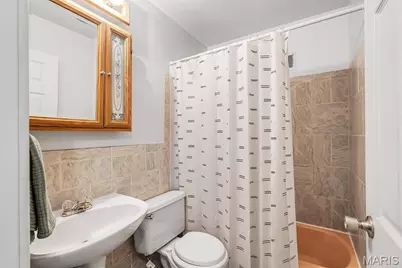 2639 Glenoak Drive, Maryland Heights, MO 63043 - Photo 12