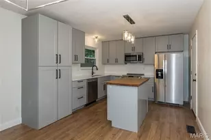 2692 Queen Bee Ln, Saint Louis, MO 63129 - Photo 8