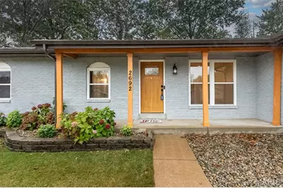 2692 Queen Bee Lane, Saint Louis, MO 63129 - Photo 2