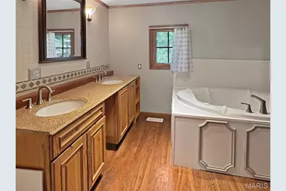 902 N Lake Sherwood Drive, Lake Sherwood, MO 63357 - Photo 36