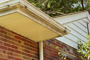 1119 Astoria Dr, Saint Louis, MO 63137 - Photo 2