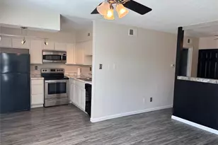 824 Dumont Pl, Mehlville, MO 63125 - Photo 10