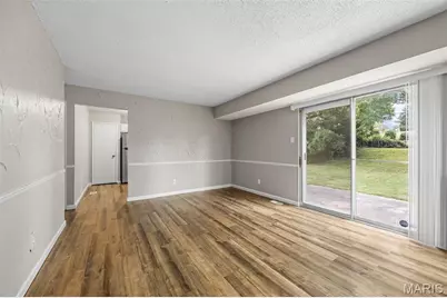 12095 El Camara Drive, Florissant, MO 63033 - Photo 10