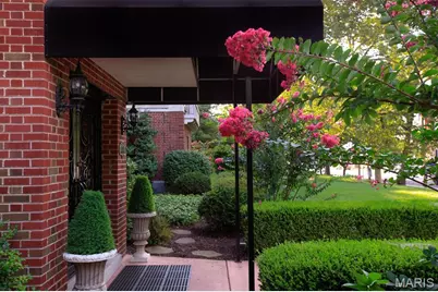 4540 Lindell Boulevard #502, Saint Louis, MO 63108 - Photo 2