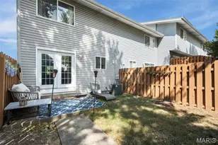 2206 Gascony Dr, Lake Saint Louis, MO 63367 - Photo 18