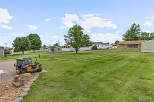 465 Sycamore Dr, Saint Genevieve, MO 63670 - Photo 4