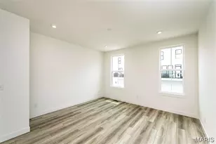 8916 Gateway Cir, Richmond Heights, MO 63144 - Photo 26