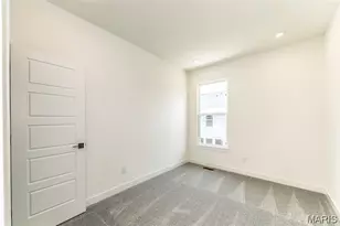 8916 Gateway Cir, Richmond Heights, MO 63144 - Photo 32