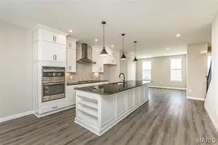 8923 Gateway Heights, Richmond Heights, MO 63144 - Photo 4