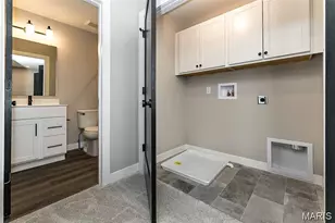 8923 Gateway Heights, Richmond Heights, MO 63144 - Photo 32