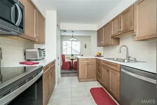 1611 Walpole Dr, Chesterfield, MO 63017 - Photo 4