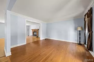 2701 Wellington Dr, Florissant, MO 63033 - Photo 10