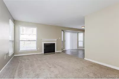 11253 Liberty Landing Drive, Florissant, MO 63033 - Photo 2