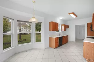 404 Barleyfield Ct, Wentzville, MO 63385 - Photo 10