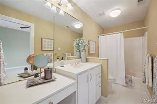 605 Spyglass Summit Dr, Chesterfield, MO 63017 - Photo 26