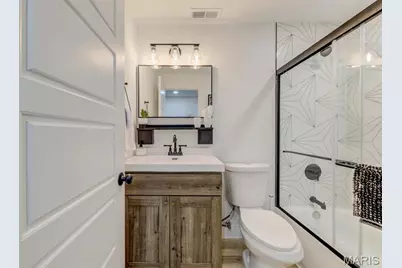 3645 Woodman Drive, Florissant, MO 63031 - Photo 34