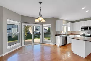 276 Greenshire Ln, Dardenne Prairie, MO 63368 - Photo 8