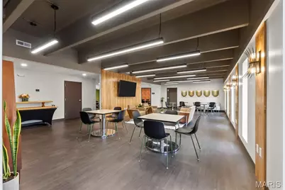 1427 Thomas Drive #Suite ^, Cape Girardeau, MO 63701 - Photo 2