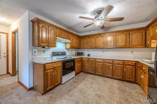 24901 Englewood Ln, Lebanon, MO 65536 - Photo 4