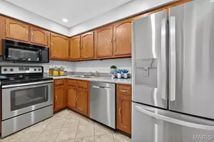 950 E Rue De La Banque, Creve Coeur, MO 63141 - Photo 6