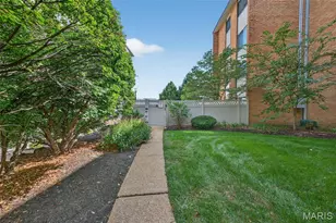 950 E Rue De La Banque, Creve Coeur, MO 63141 - Photo 52