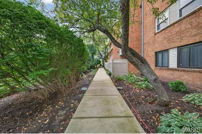 950 E Rue De La Banque #202, Creve Coeur, MO 63141 - Photo 48