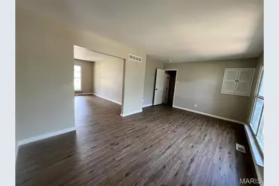 8435 Bridle Spur Drive, Hazelwood, MO 63042 - Photo 8