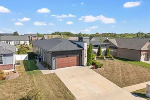 121 Miranda Ct, Wentzville, MO 63385 - Photo 4