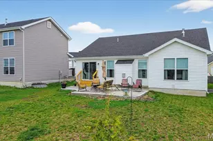 841 Palisades Cir, Saint Charles, MO 63301 - Photo 20