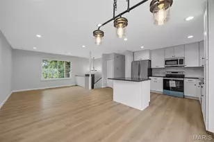 2916 Mockingbird Dr, Saint Charles, MO 63301 - Photo 14