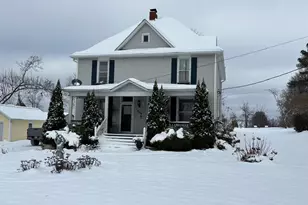 809 E Main St, Perry, MO 63462 - Photo 2