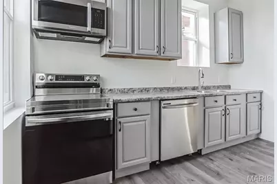 3304 Utah Street, Saint Louis, MO 63118 - Photo 1