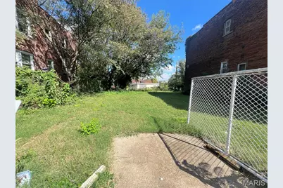 2527-31 E University Street, Saint Louis, MO 63107 - Photo 4