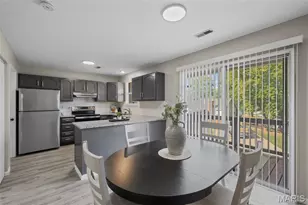 46 Meadow Run Ct, Saint Charles, MO 63303 - Photo 2