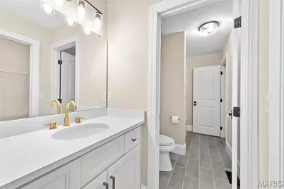 18498 Hollow Hills Drive, Wildwood, MO 63069 - Photo 32