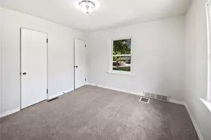 3940 Parker Rd, Florissant, MO 63033 - Photo 4